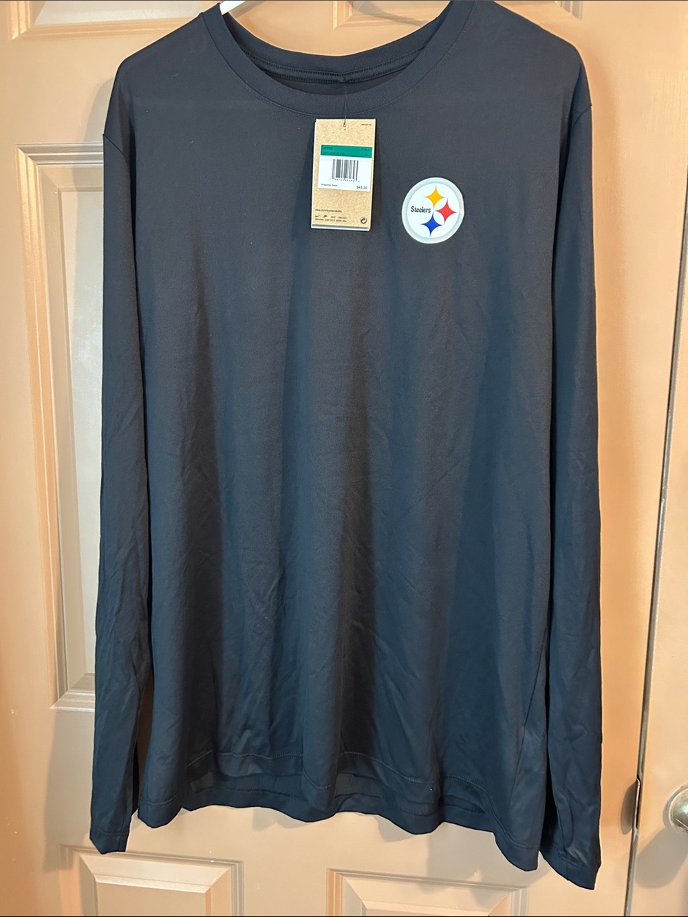 Nike Men's Long-Sleeve Tee in Black with Pittsburgh Steelers Logo